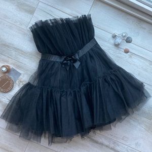 Black tulle layered ruffle ariana grande dress strapless size L like new